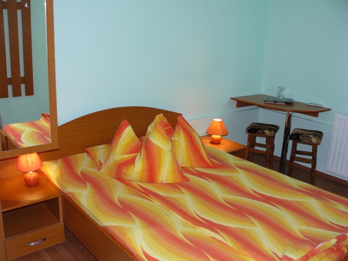 Gyongyvirag Panzio Bed and Breakfast Turia Eksteriør billede